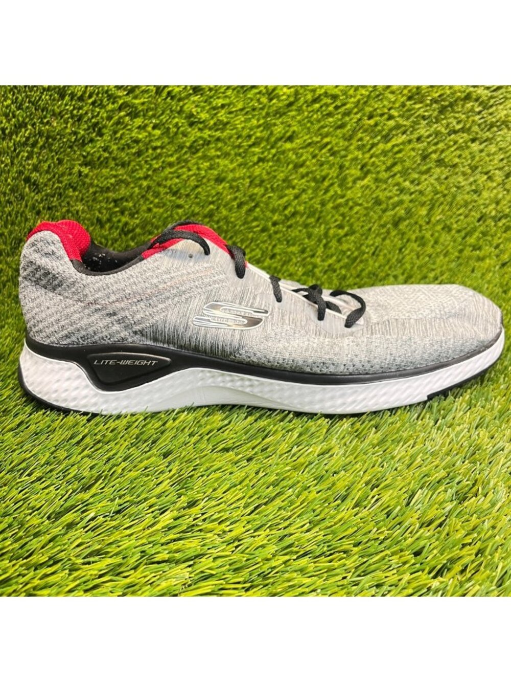 Skechers Solar Fuse Kryzik Mens Size 13 Gray Red Athletic Running Shoes Sneakers